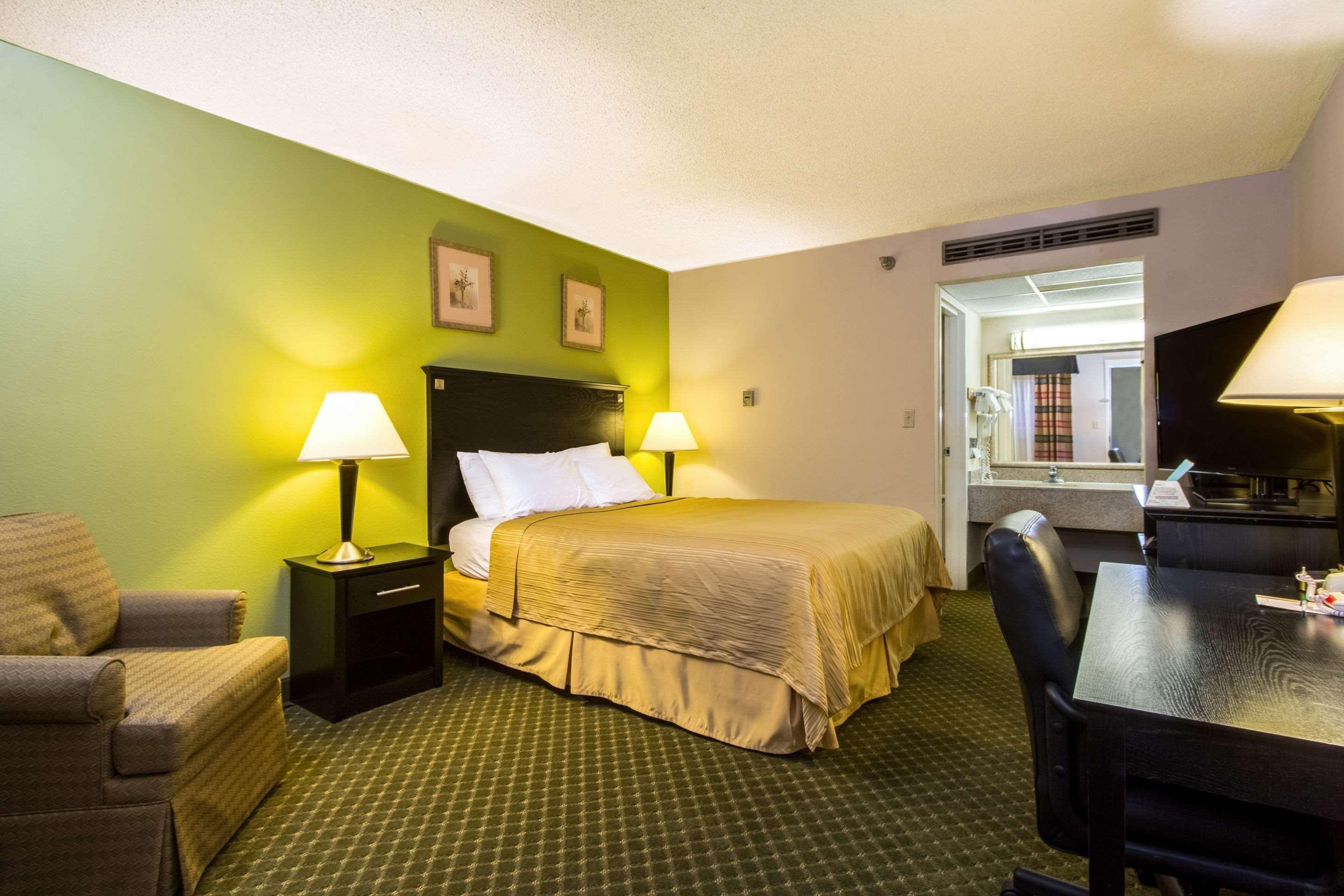 Quality Inn & Suites Moline - Quad Cities Zewnętrze zdjęcie