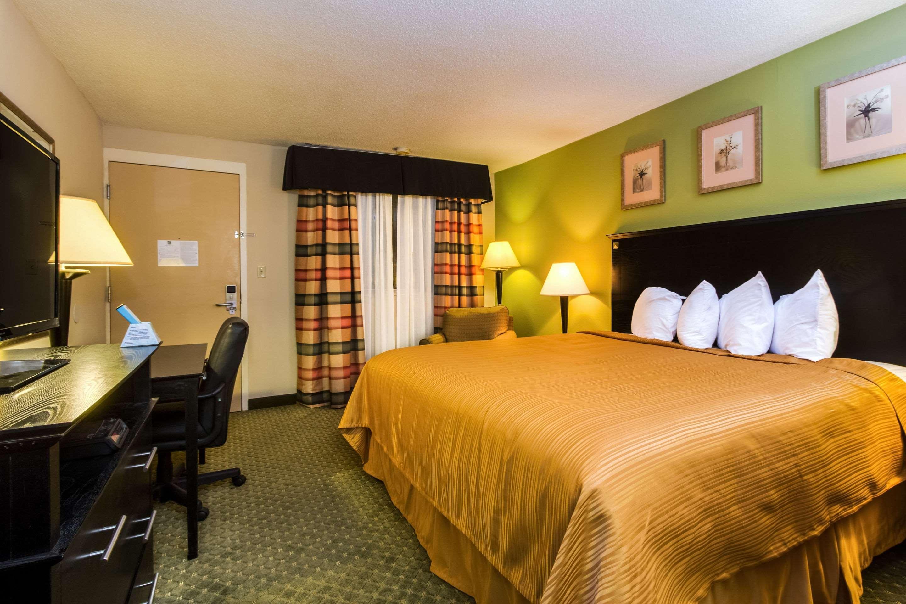 Quality Inn & Suites Moline - Quad Cities Zewnętrze zdjęcie