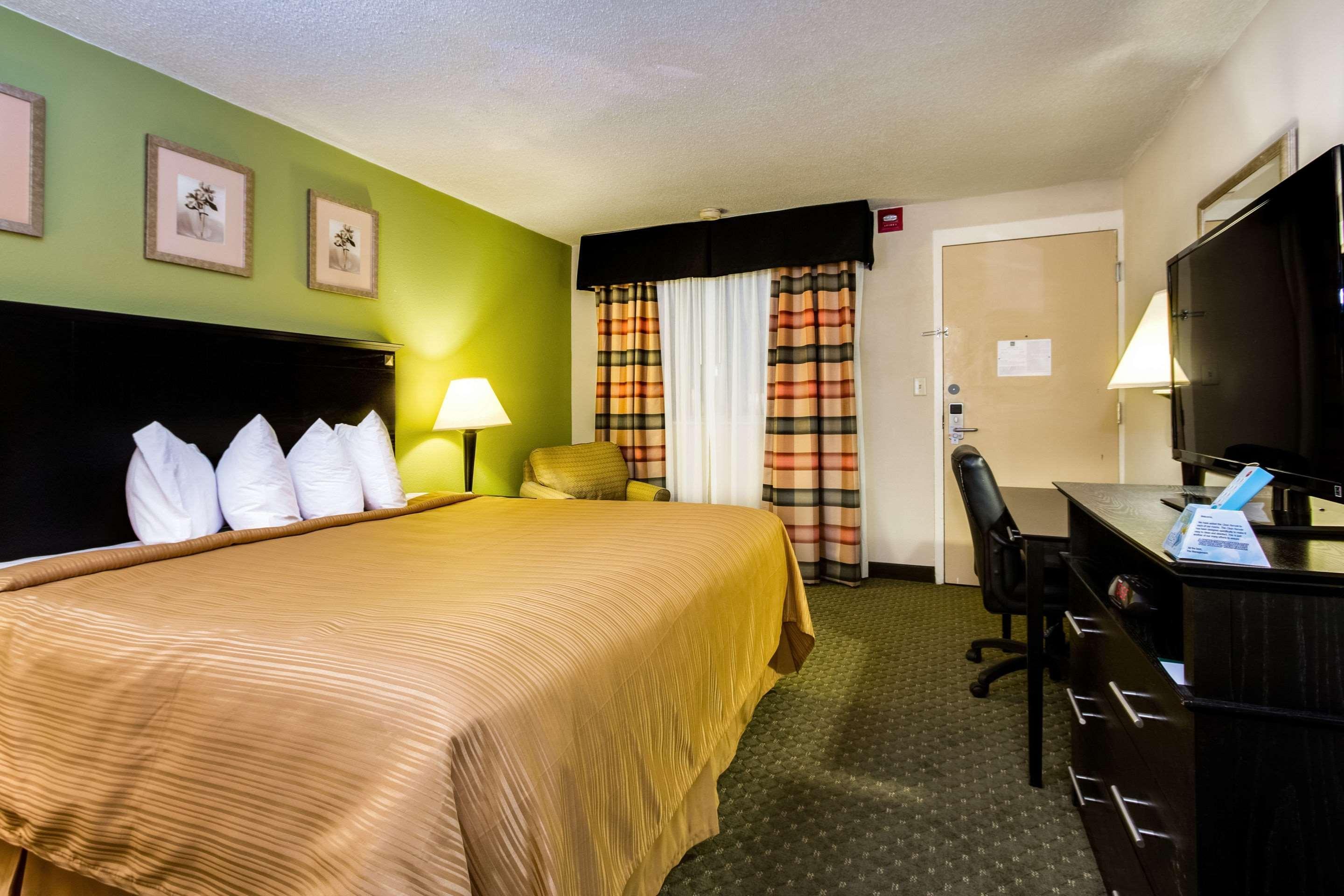 Quality Inn & Suites Moline - Quad Cities Zewnętrze zdjęcie