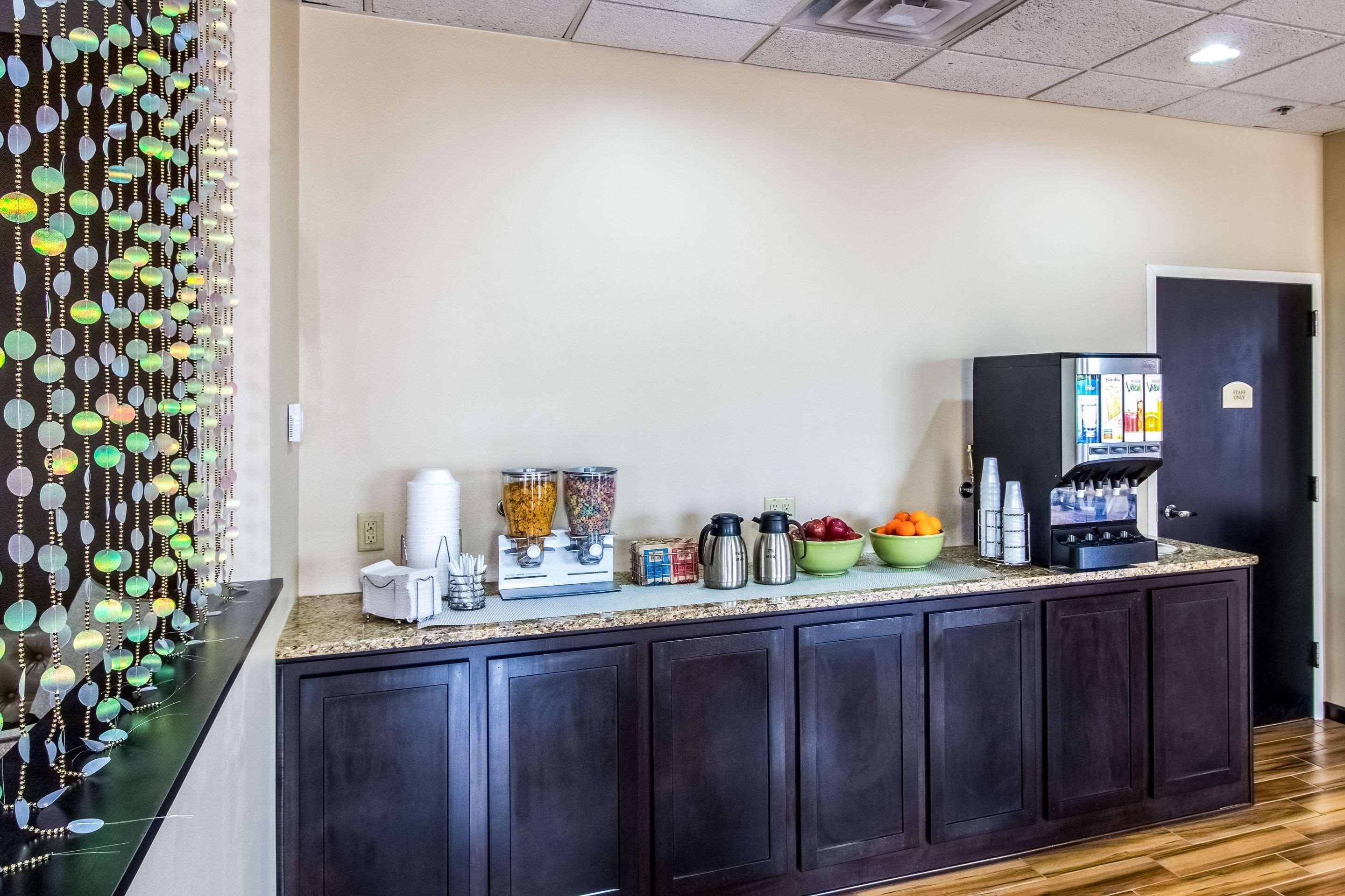 Quality Inn & Suites Moline - Quad Cities Zewnętrze zdjęcie
