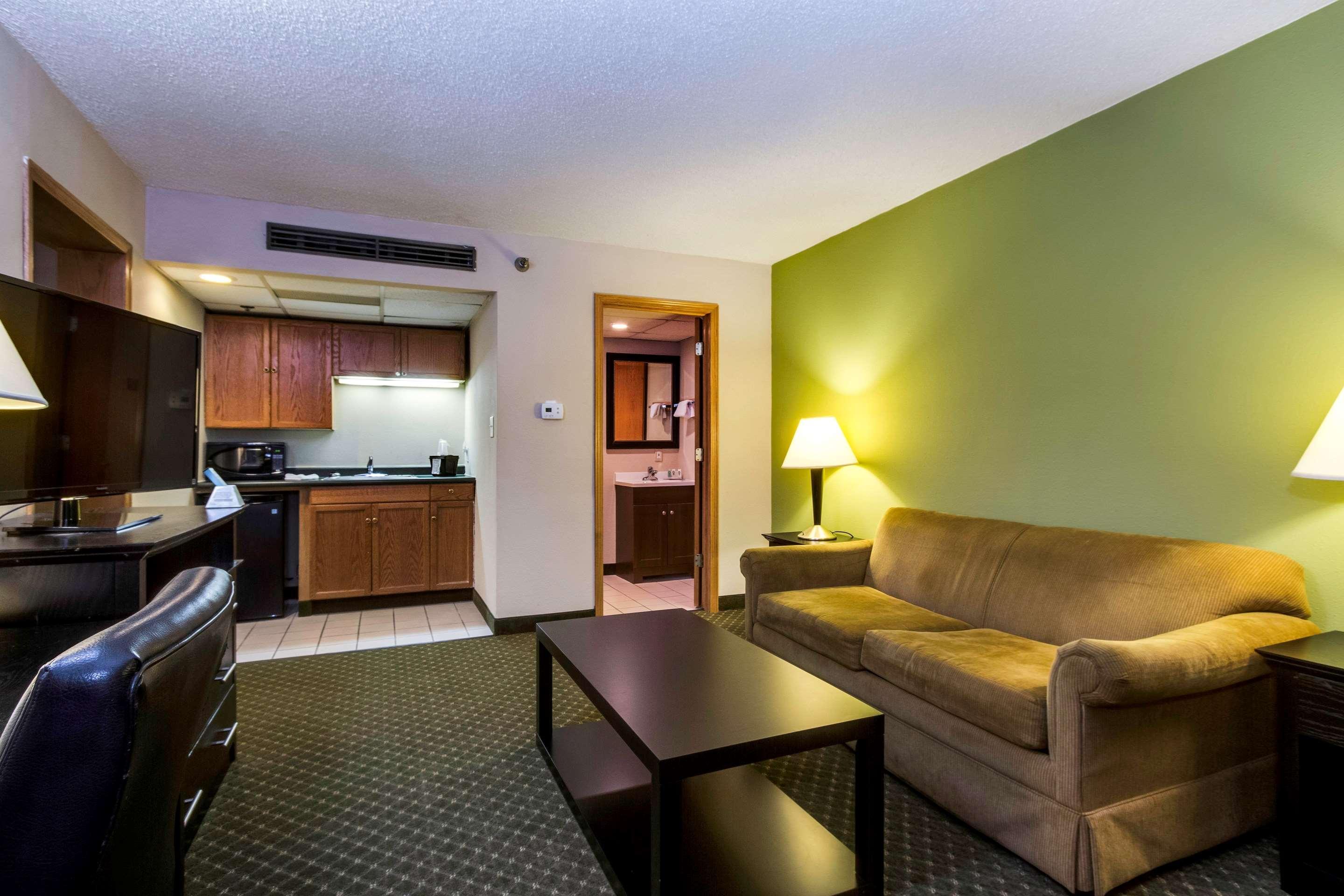 Quality Inn & Suites Moline - Quad Cities Zewnętrze zdjęcie
